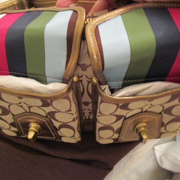 Coach Gold Edged Legacy Pocket Hobo with Signature Lining - Picture 13 of 13